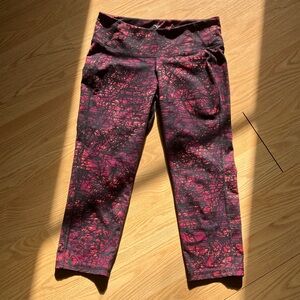 Old Navy Women's Pink and Black Patterned Leggings